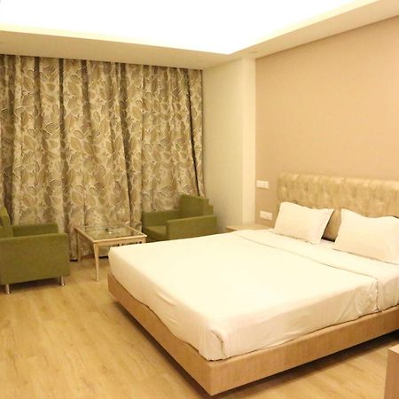 Palette Hotel Nisarga By Sunday Bhopal Ngoại thất bức ảnh