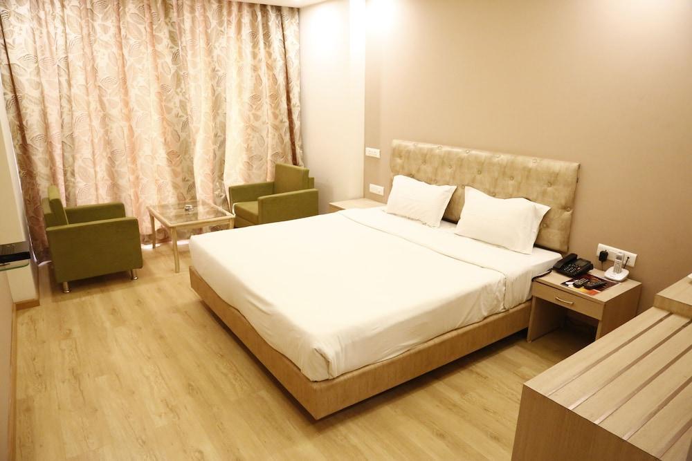 Palette Hotel Nisarga By Sunday Bhopal Ngoại thất bức ảnh