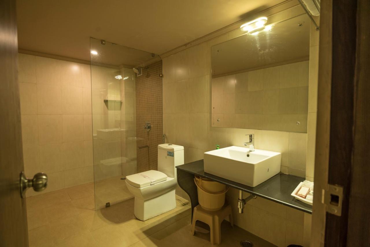 Palette Hotel Nisarga By Sunday Bhopal Ngoại thất bức ảnh