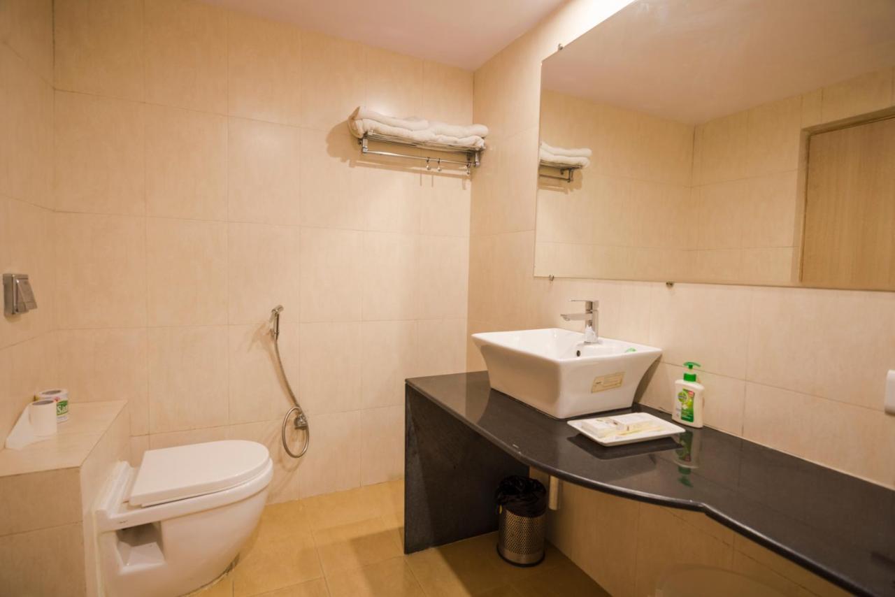 Palette Hotel Nisarga By Sunday Bhopal Ngoại thất bức ảnh
