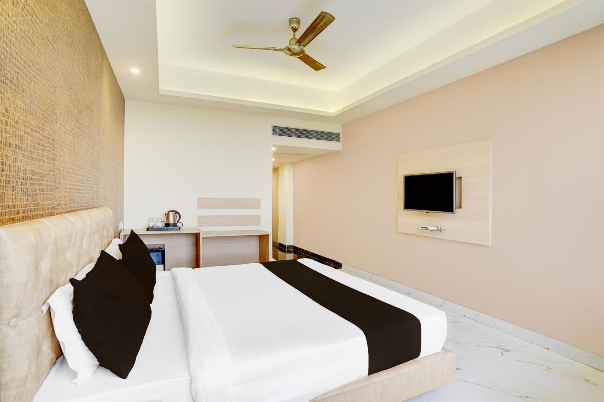 Palette Hotel Nisarga By Sunday Bhopal Ngoại thất bức ảnh