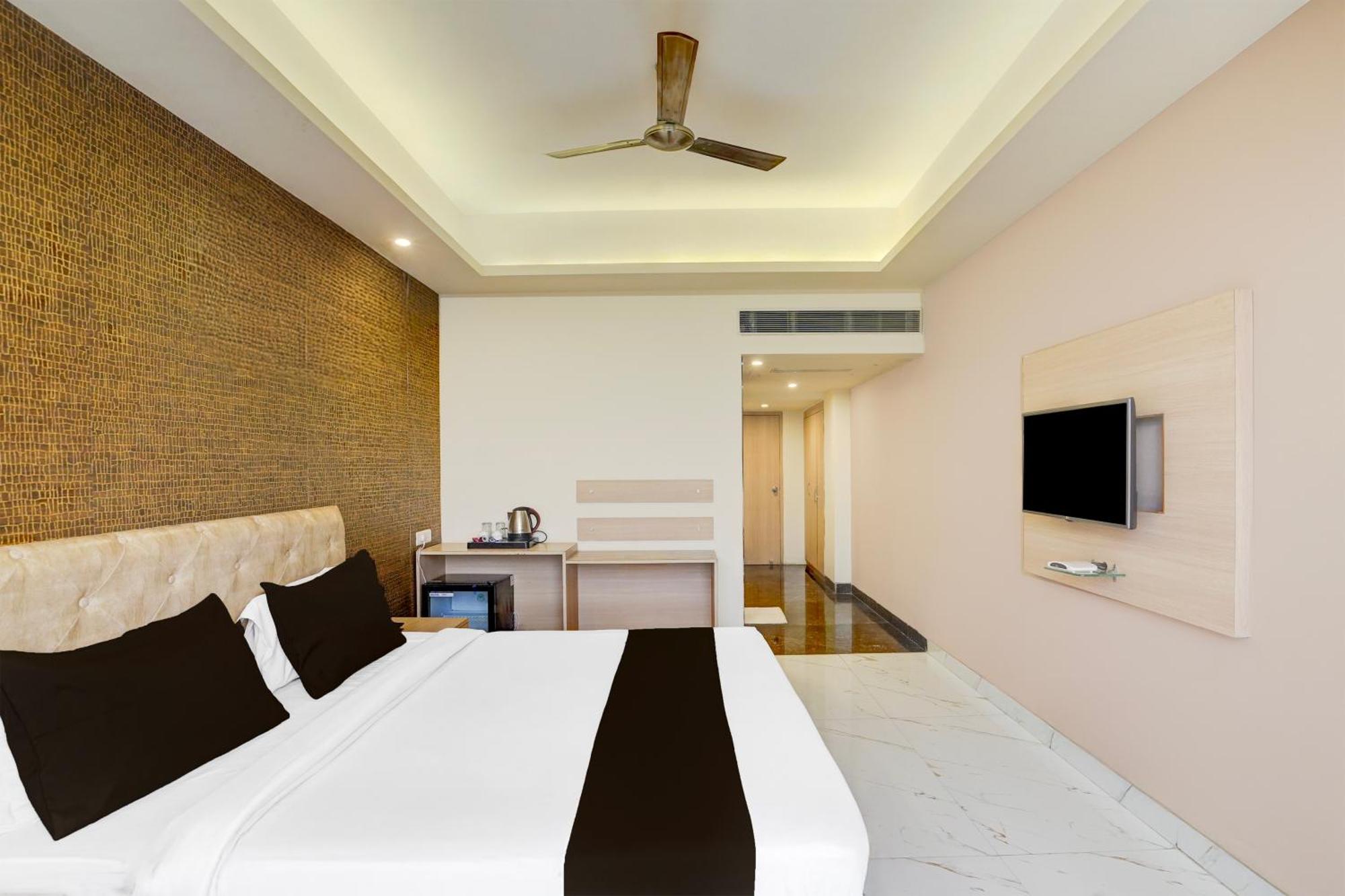 Palette Hotel Nisarga By Sunday Bhopal Ngoại thất bức ảnh
