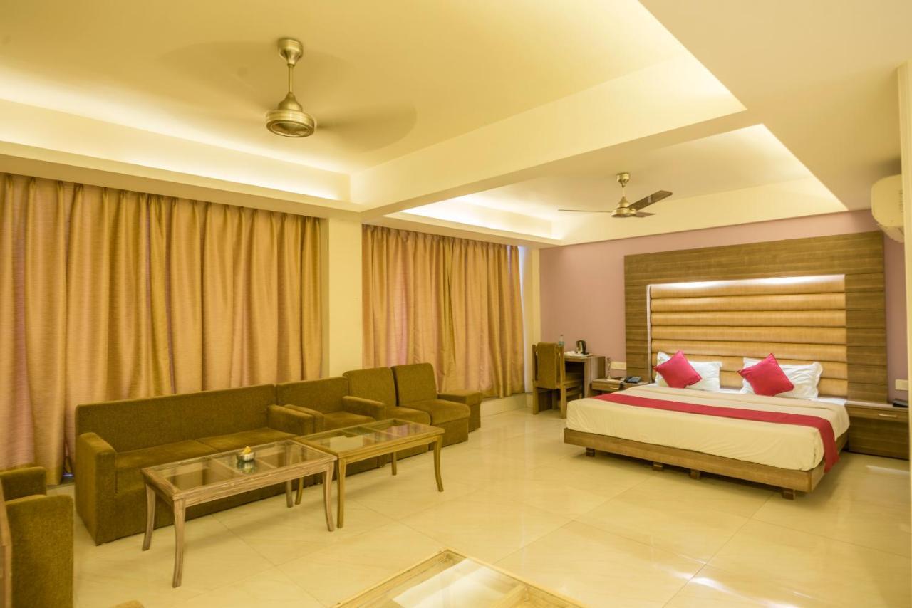 Palette Hotel Nisarga By Sunday Bhopal Ngoại thất bức ảnh